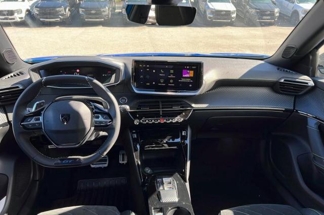 Peugeot 2008 image 3