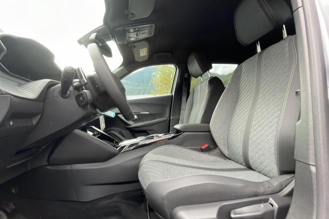 Peugeot 2008 image 3