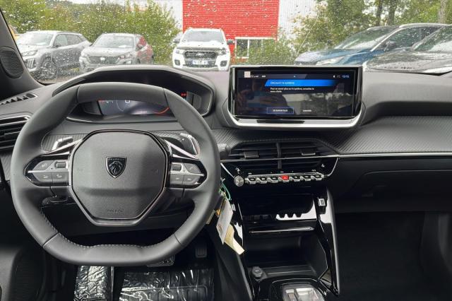 Peugeot 2008 image 3