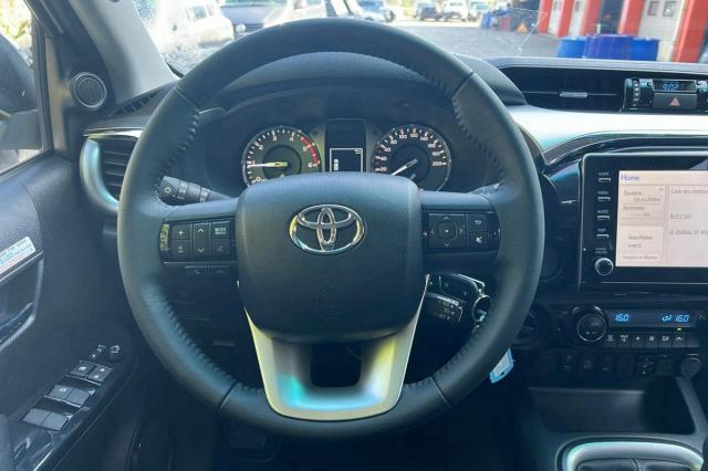 Toyota Hilux image 1