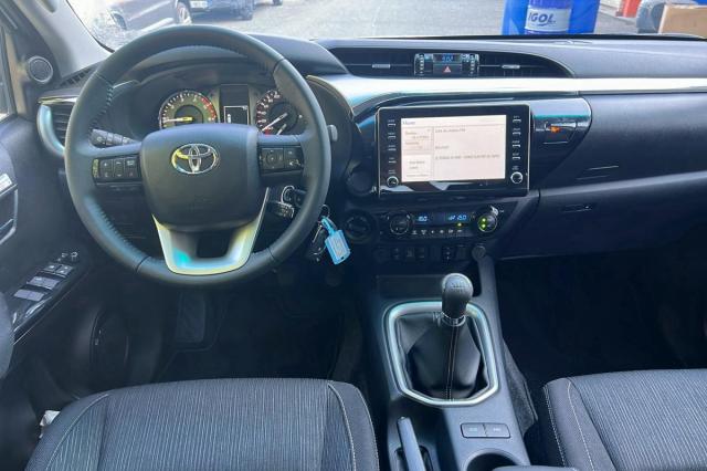 Toyota Hilux image 4