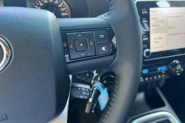 Toyota Hilux image 6