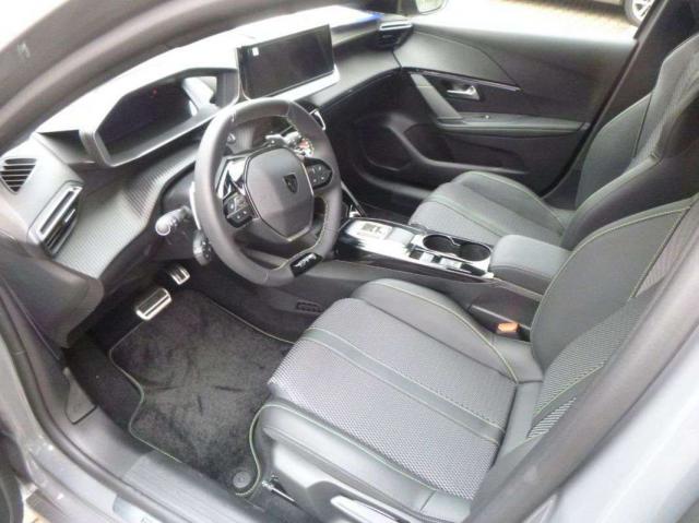 Peugeot 208 image 5