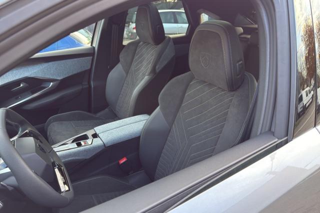 Peugeot 3008 image 3