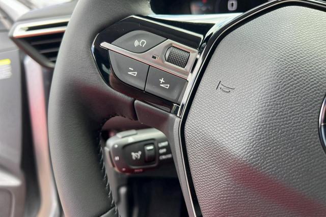 Peugeot 208 image 2