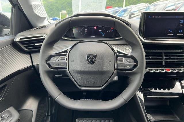 Peugeot 208 image 9