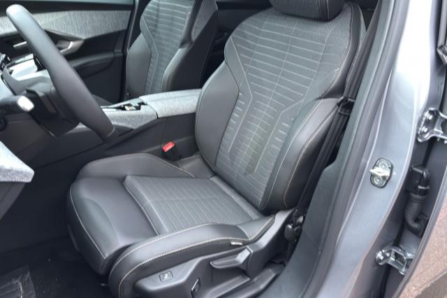 Peugeot 3008 image 2