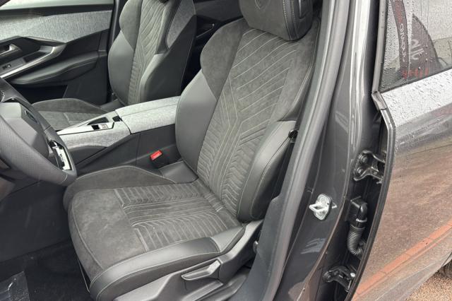 Peugeot 3008 image 2