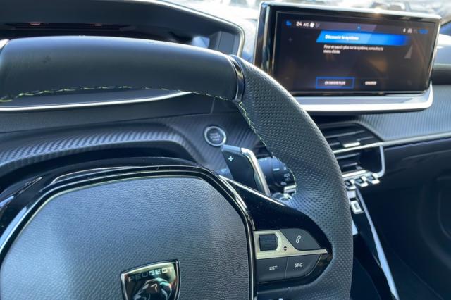Peugeot 208 image 8