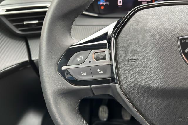 Peugeot 208 image 5