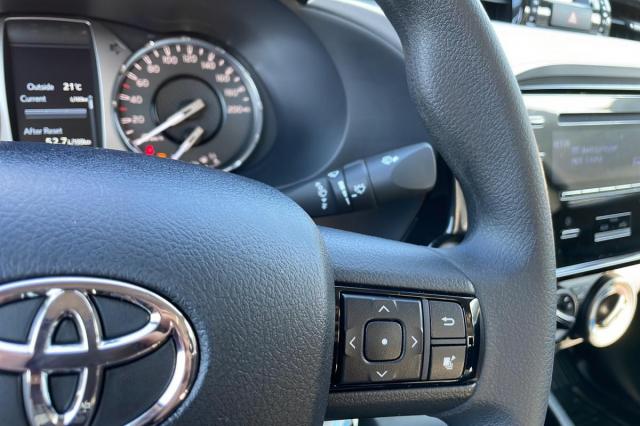 Toyota Hilux image 5