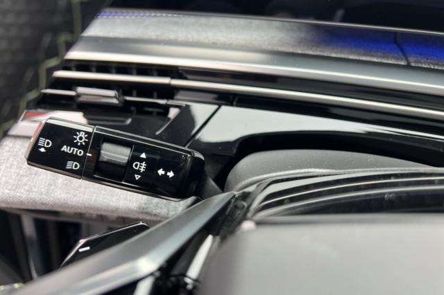 Peugeot 5008 image 2