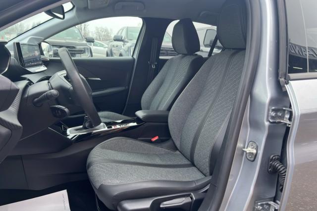 Peugeot 208 image 3