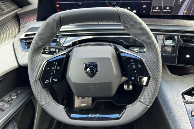 Peugeot 5008 image 1