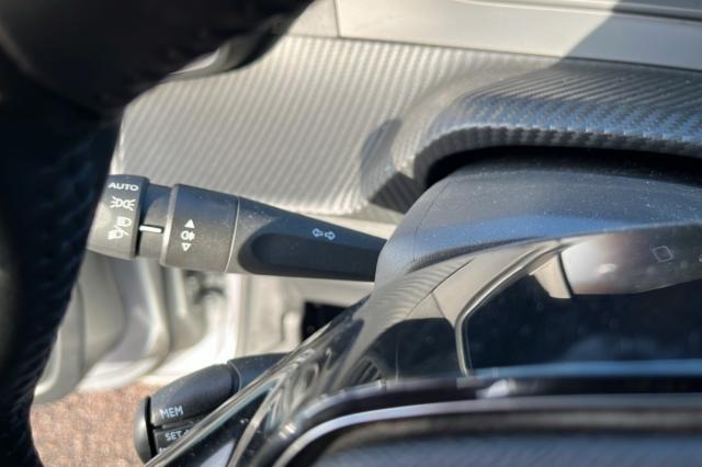 Peugeot 208 image 2