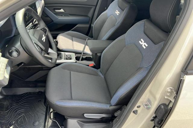 Dacia Duster image 6