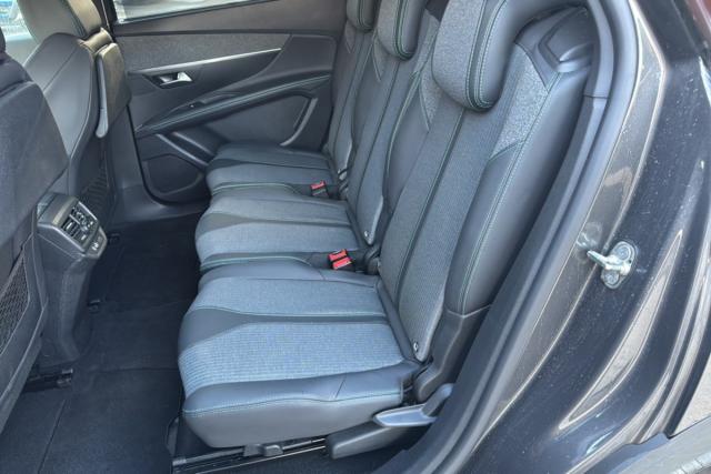 Peugeot 5008 image 3