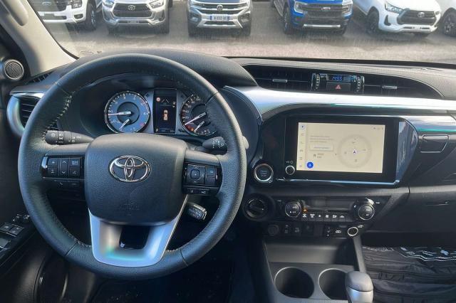 Toyota Hilux image 5