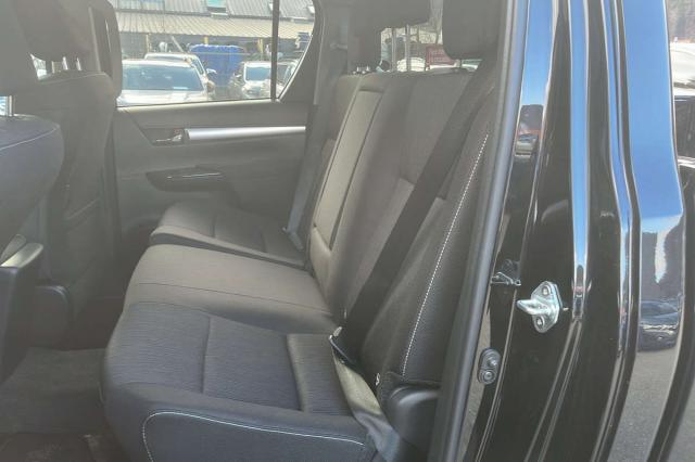 Toyota Hilux image 7