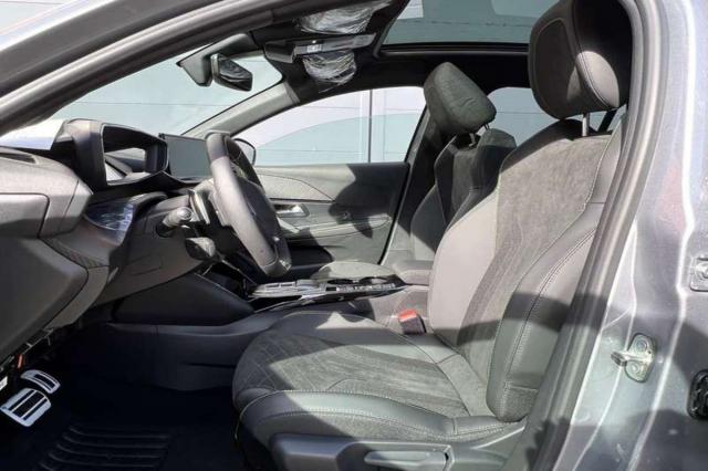 Peugeot 208 image 5