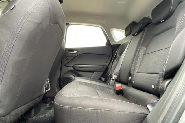 Renault Captur image 2