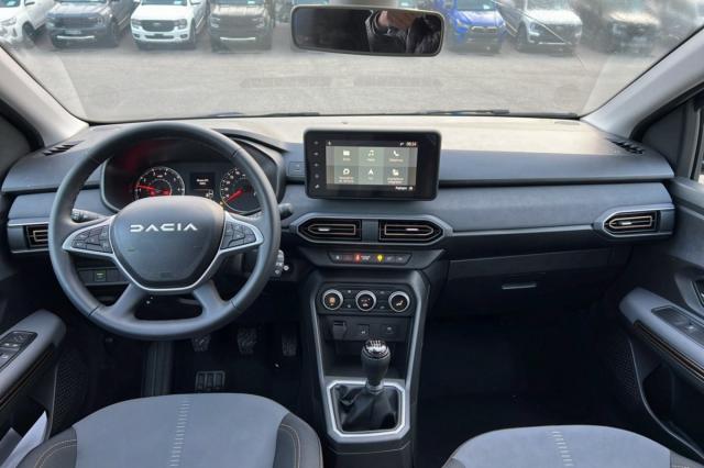 Dacia Sandero image 1