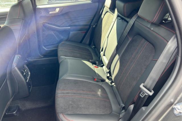 Ford Kuga image 9
