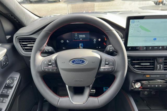 Ford Kuga image 5
