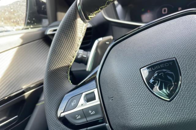 Peugeot 208 image 1