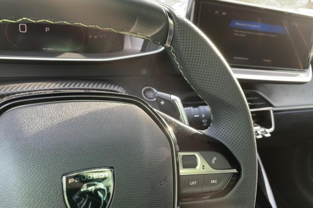 Peugeot 208 image 9