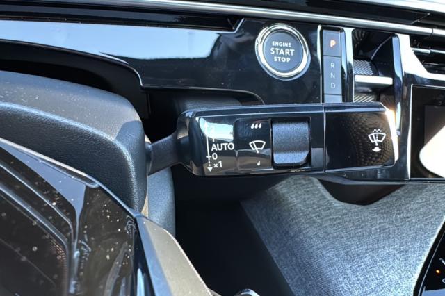 Peugeot 3008 image 2