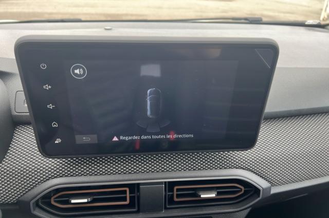 Dacia Sandero image 2