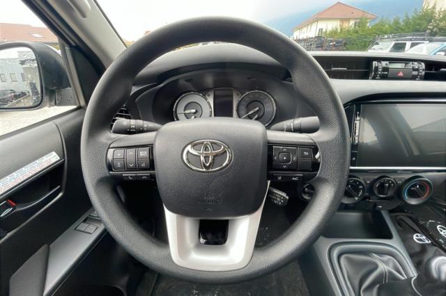 Toyota Hilux image 5