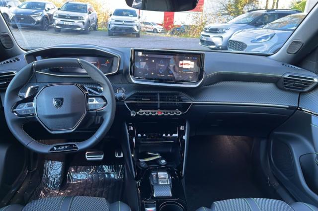 Peugeot 2008 image 8