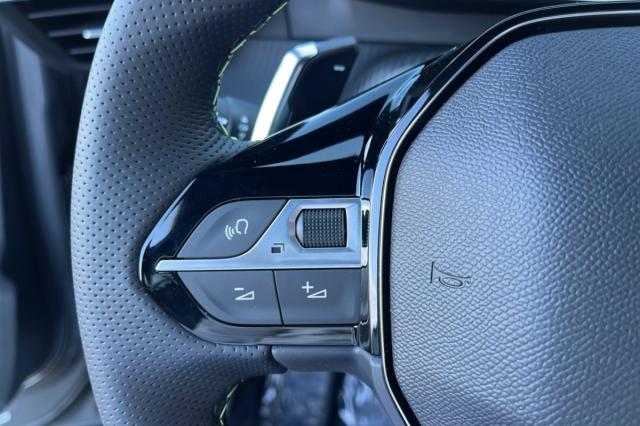 Peugeot 2008 image 3