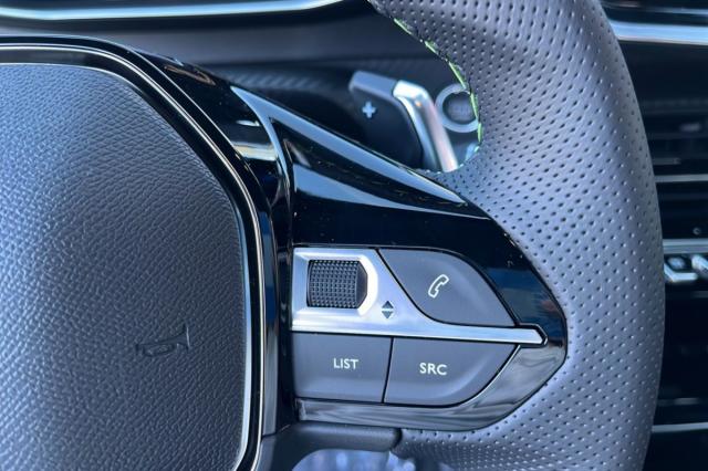 Peugeot 2008 image 9