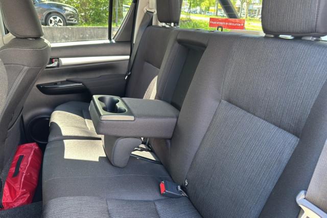Toyota Hilux image 3
