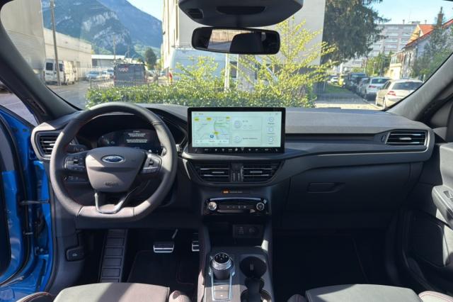Ford Kuga image 3