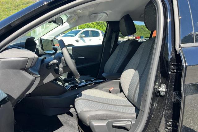 Peugeot 208 image 1