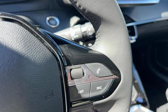 Peugeot 208 image 7