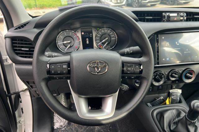 Toyota Hilux image 1