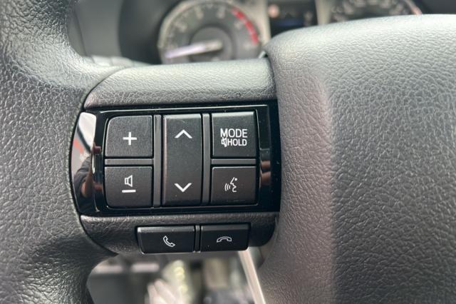 Toyota Hilux image 7