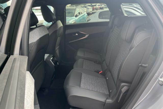 Peugeot 5008 image 3