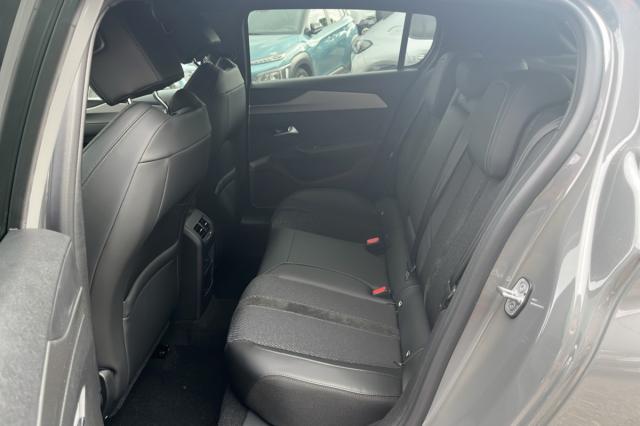 Peugeot 308 image 9