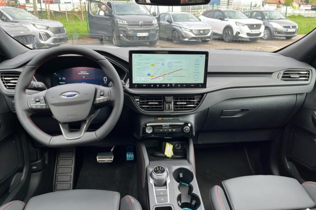 Ford Kuga image 2