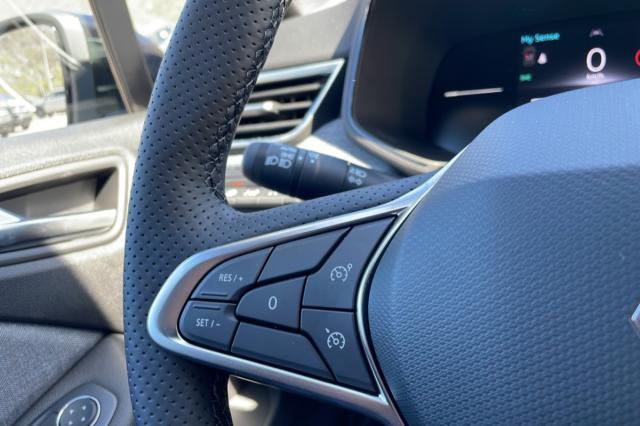 Renault Clio image 2