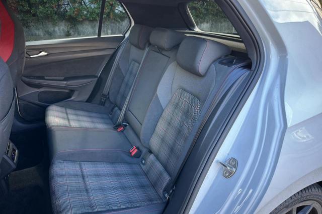Volkswagen Golf image 6