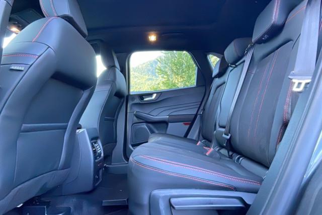 Ford Kuga image 7