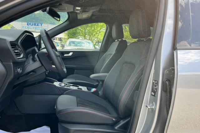 Ford Kuga image 2