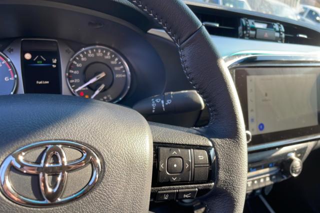 Toyota Hilux image 3
